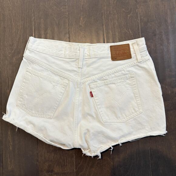 Levis 501 Original Shorts 32 White Denim‎ Distressed Button Fly Frayed Hem Big E - Picture 3 of 16